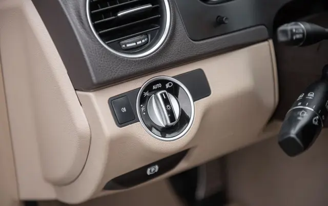 MERCEDES-BENZ Klasa C 250 (BlueEFFICIENCY) 7G-TRONIC