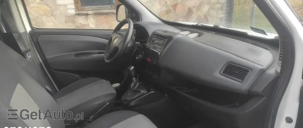 FIAT DOBLO multyat POLSKI SALON 1 WŁASCICIEL 5 OSÓB BEZWYPADKOWY 