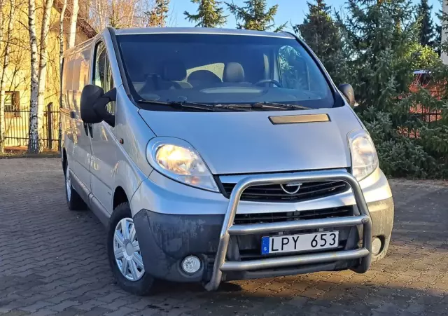 OPEL VIVARO LONG 