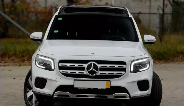 MERCEDES-BENZ Glb 