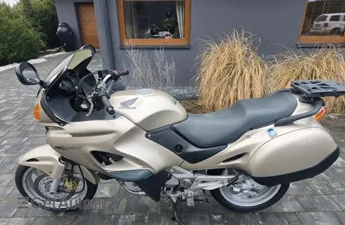 HONDA NTV 650 Deauville 