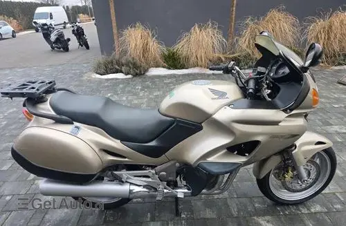 HONDA NTV 650 Deauville 