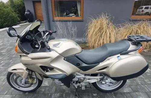 HONDA NTV 650 Deauville 