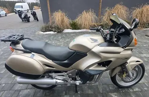 HONDA NTV 650 Deauville 