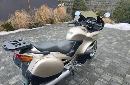 HONDA NTV 650 Deauville 