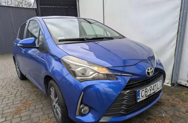 TOYOTA Yaris 