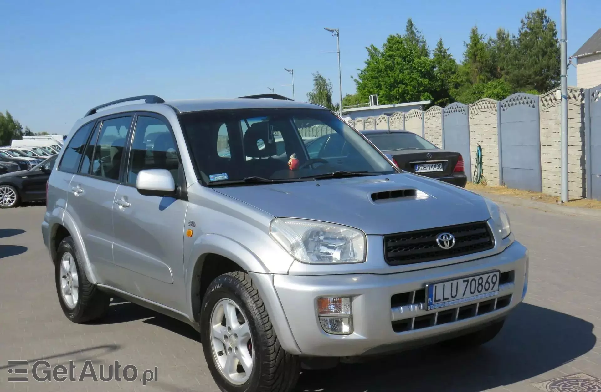 TOYOTA RAV4 