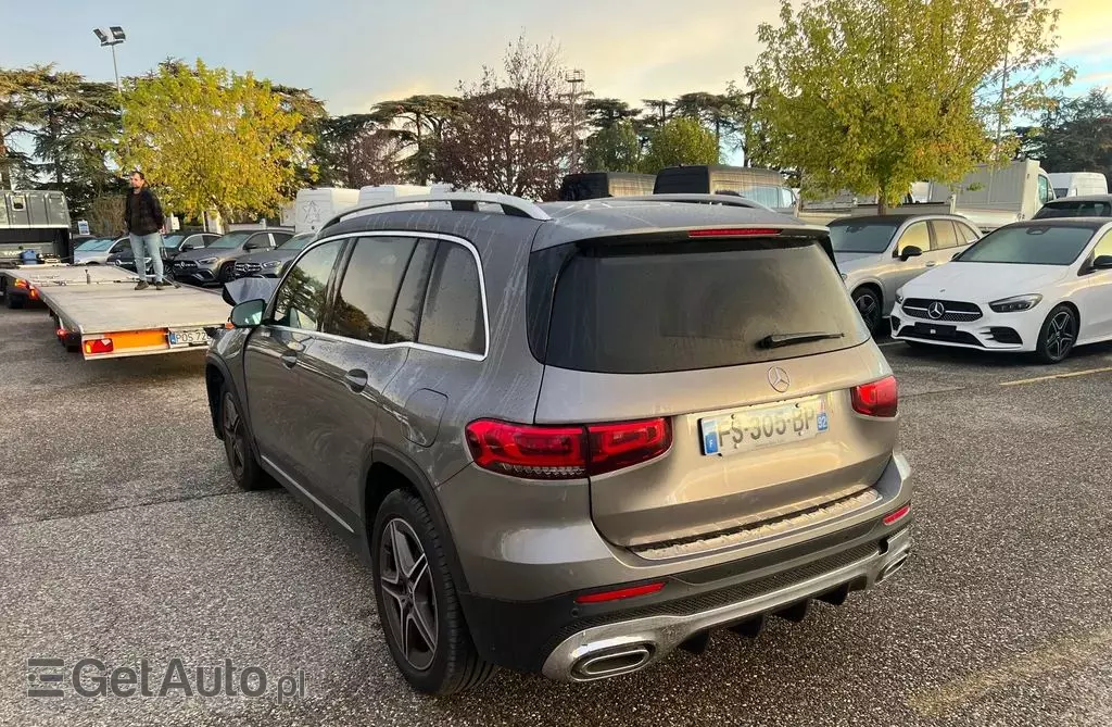 MERCEDES-BENZ Glb 