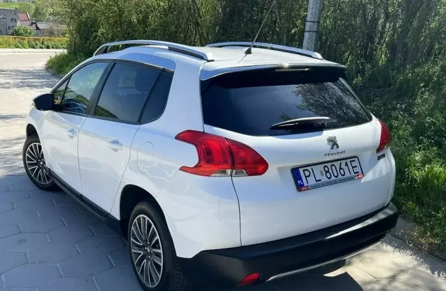 PEUGEOT 2008 