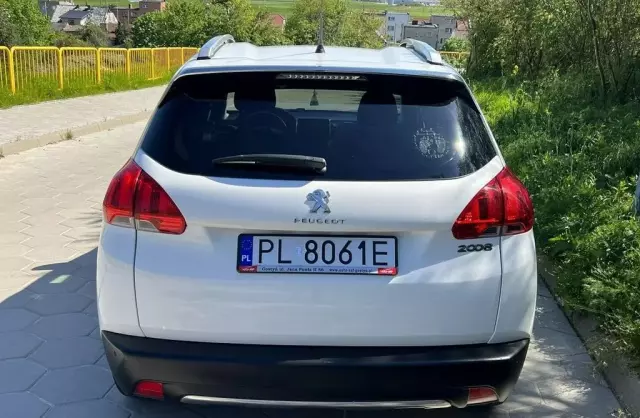 PEUGEOT 2008 
