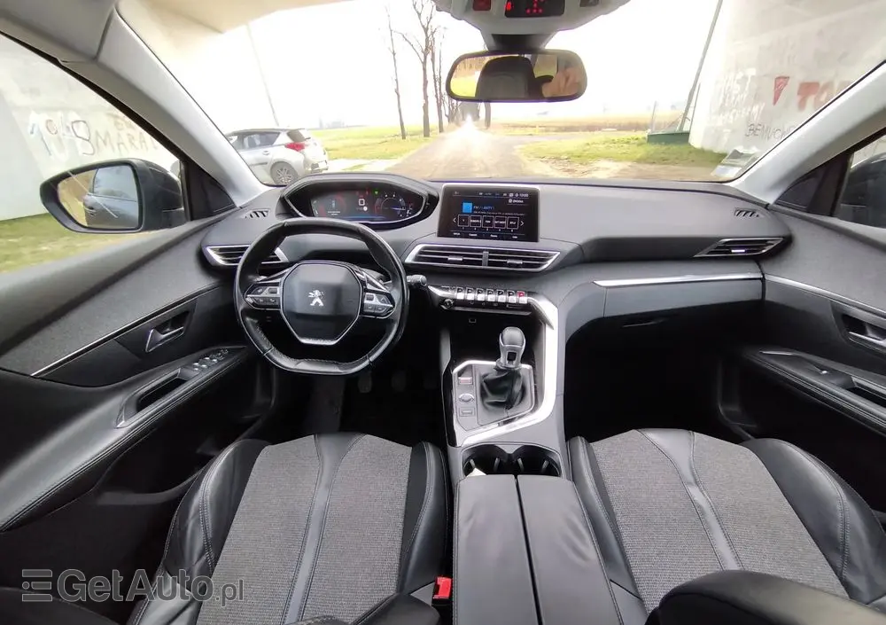 PEUGEOT 5008 HDI 150 Allure