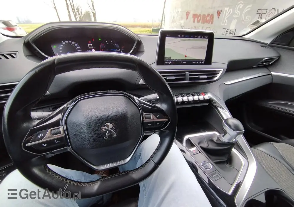PEUGEOT 5008 HDI 150 Allure