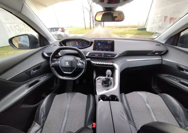 PEUGEOT 5008 HDI 150 Allure