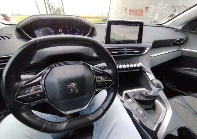 PEUGEOT 5008 HDI 150 Allure