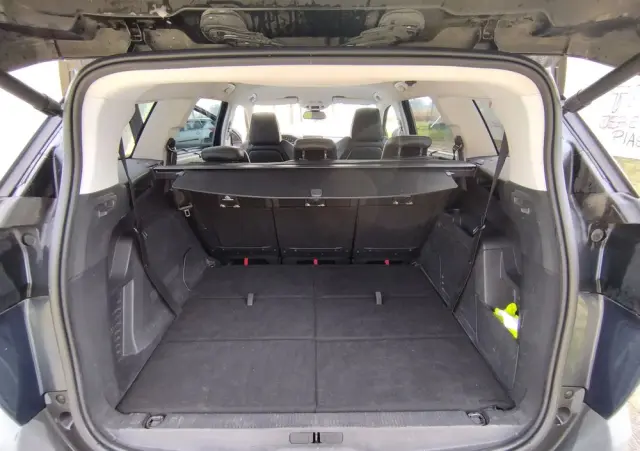 PEUGEOT 5008 HDI 150 Allure