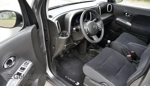 NISSAN Cube 
