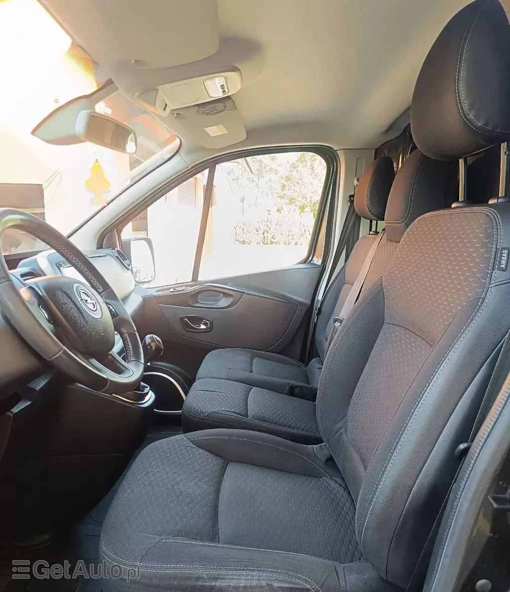 OPEL Vivaro 