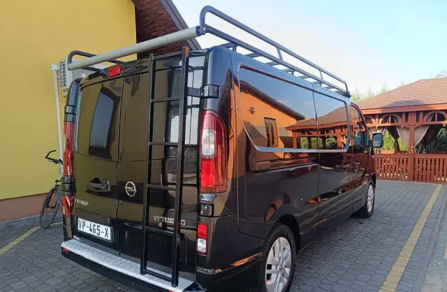 OPEL Vivaro 