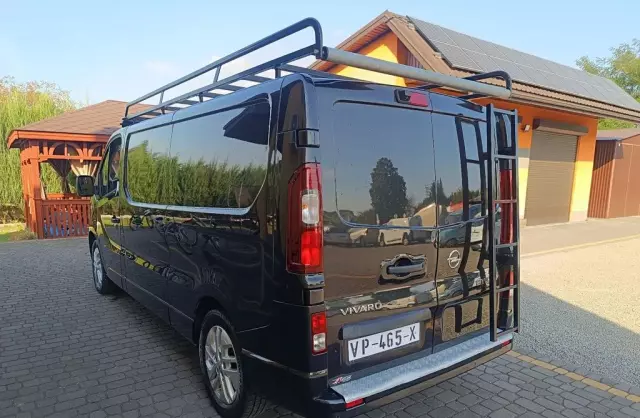 OPEL Vivaro 