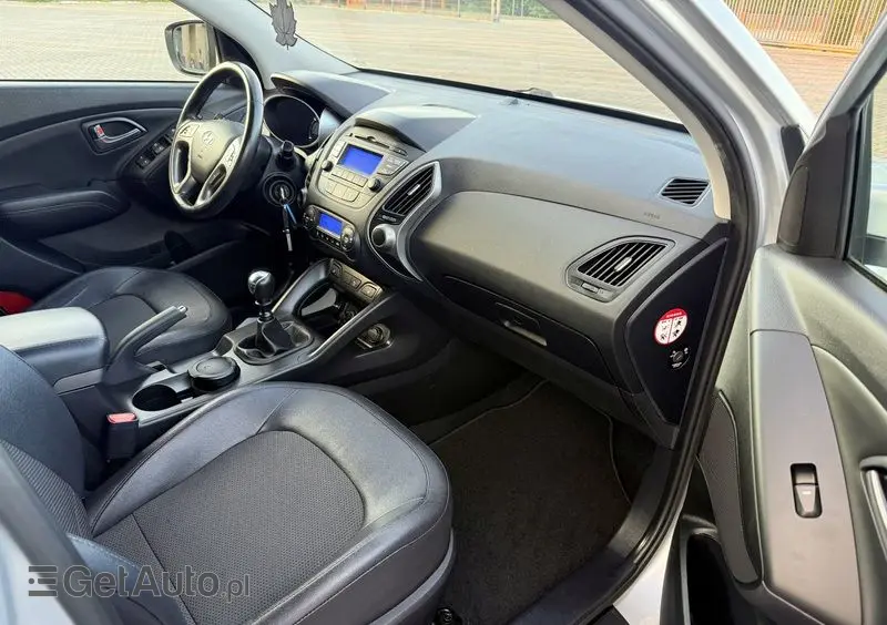 HYUNDAI Ix35 1.6 2WD blue Trend