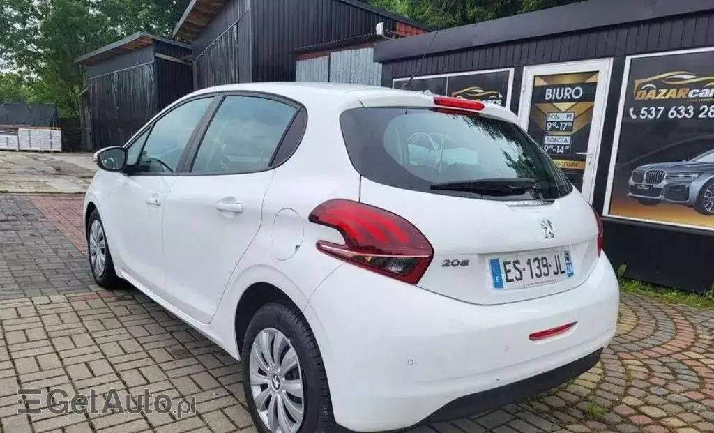 PEUGEOT 208 