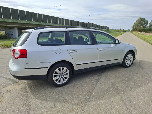 VOLKSWAGEN Passat Comfortline DPF