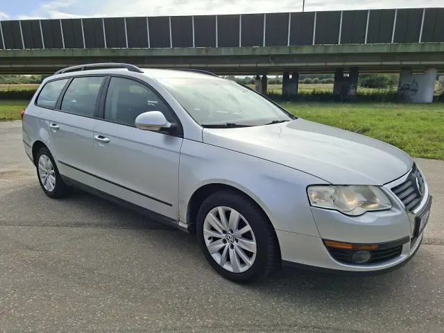 VOLKSWAGEN Passat Comfortline DPF
