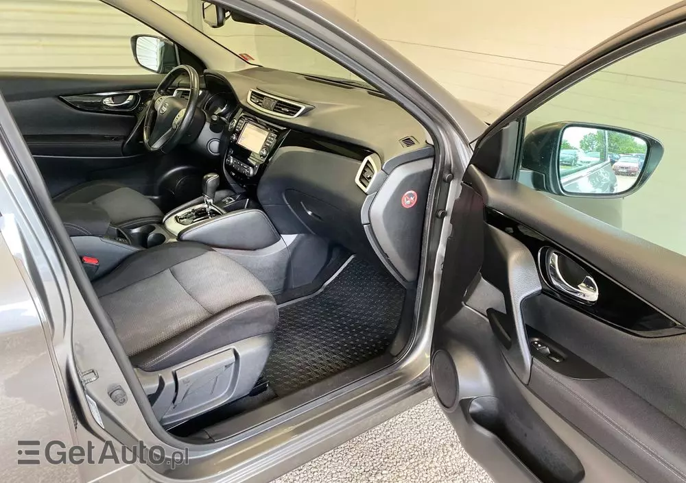 NISSAN Qashqai 1.2 DIG-T Tekna Xtronic