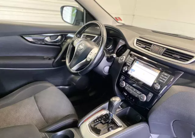 NISSAN Qashqai 1.2 DIG-T Tekna Xtronic