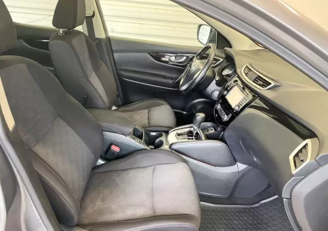 NISSAN Qashqai 1.2 DIG-T Tekna Xtronic