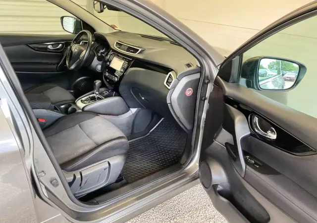 NISSAN Qashqai 1.2 DIG-T Tekna Xtronic