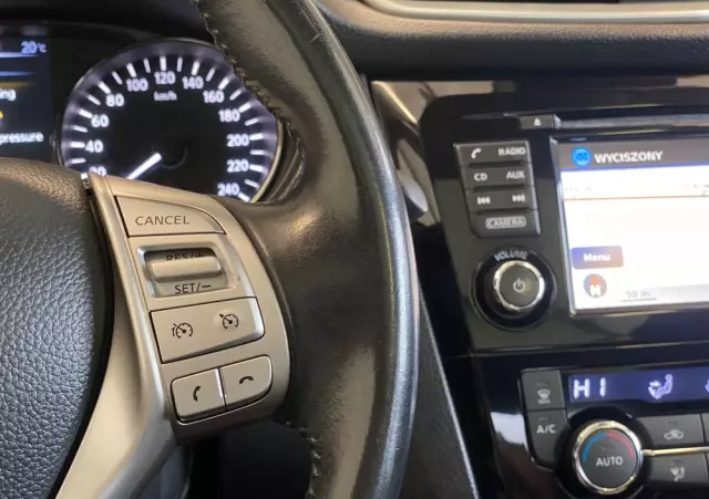 NISSAN Qashqai 1.2 DIG-T Tekna Xtronic