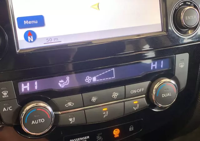 NISSAN Qashqai 1.2 DIG-T Tekna Xtronic