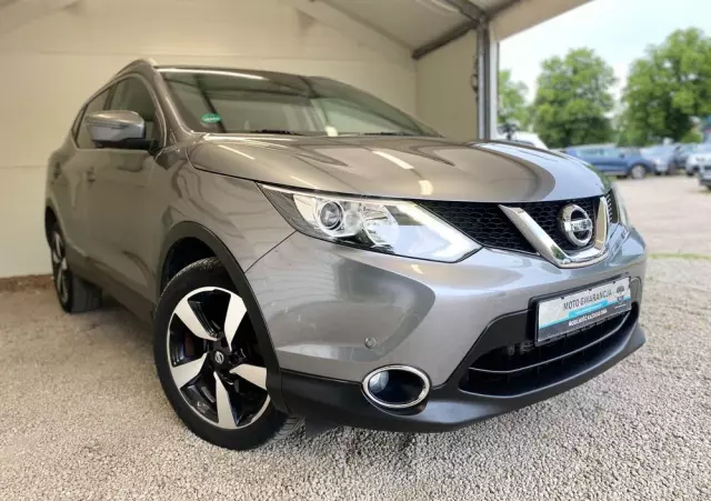 NISSAN Qashqai 1.2 DIG-T Tekna Xtronic