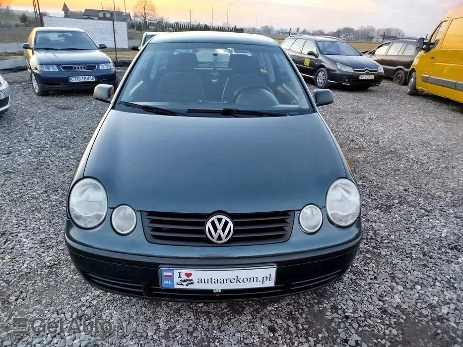 VOLKSWAGEN Polo 
