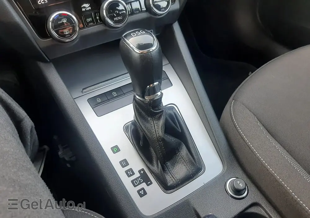 SKODA Octavia 1.6 TDI SCR Clever DSG