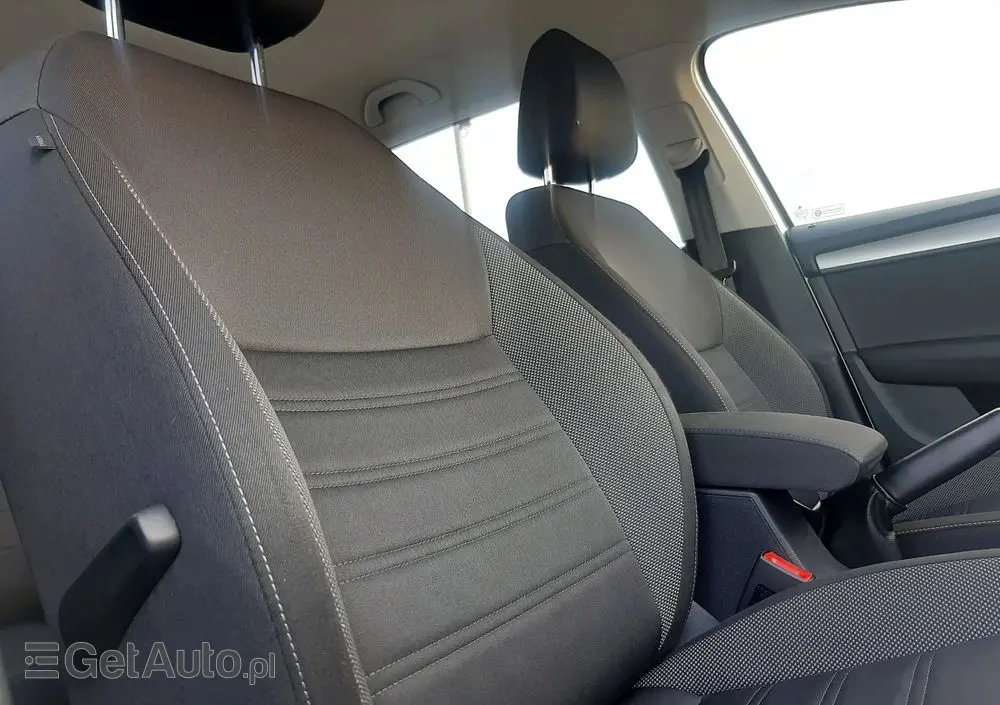 SKODA Octavia 1.6 TDI SCR Clever DSG