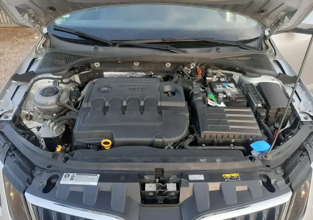 SKODA Octavia 1.6 TDI SCR Clever DSG