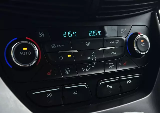 FORD Kuga 2.0 TDCi FWD Titanium