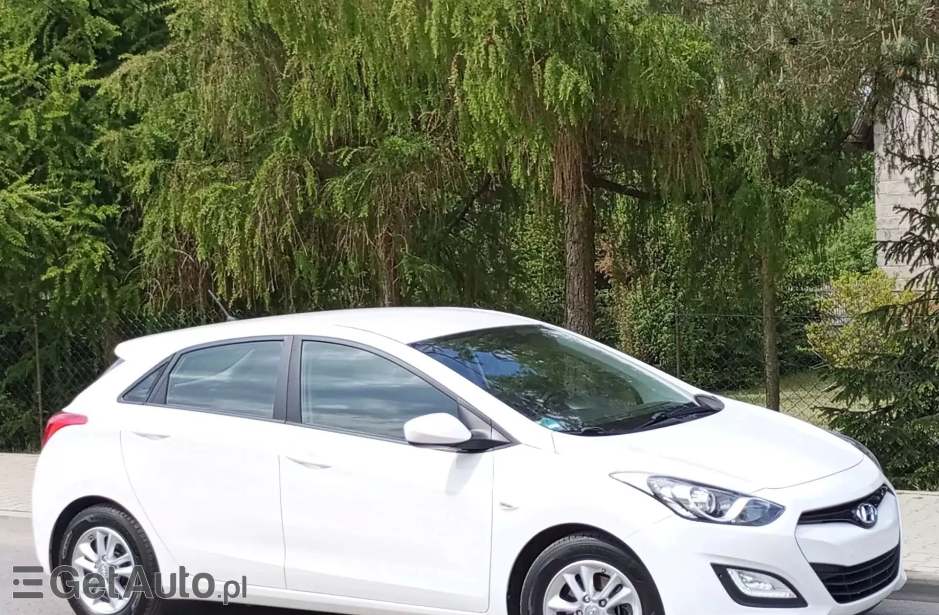 HYUNDAI I30 1.4 (100 KM)