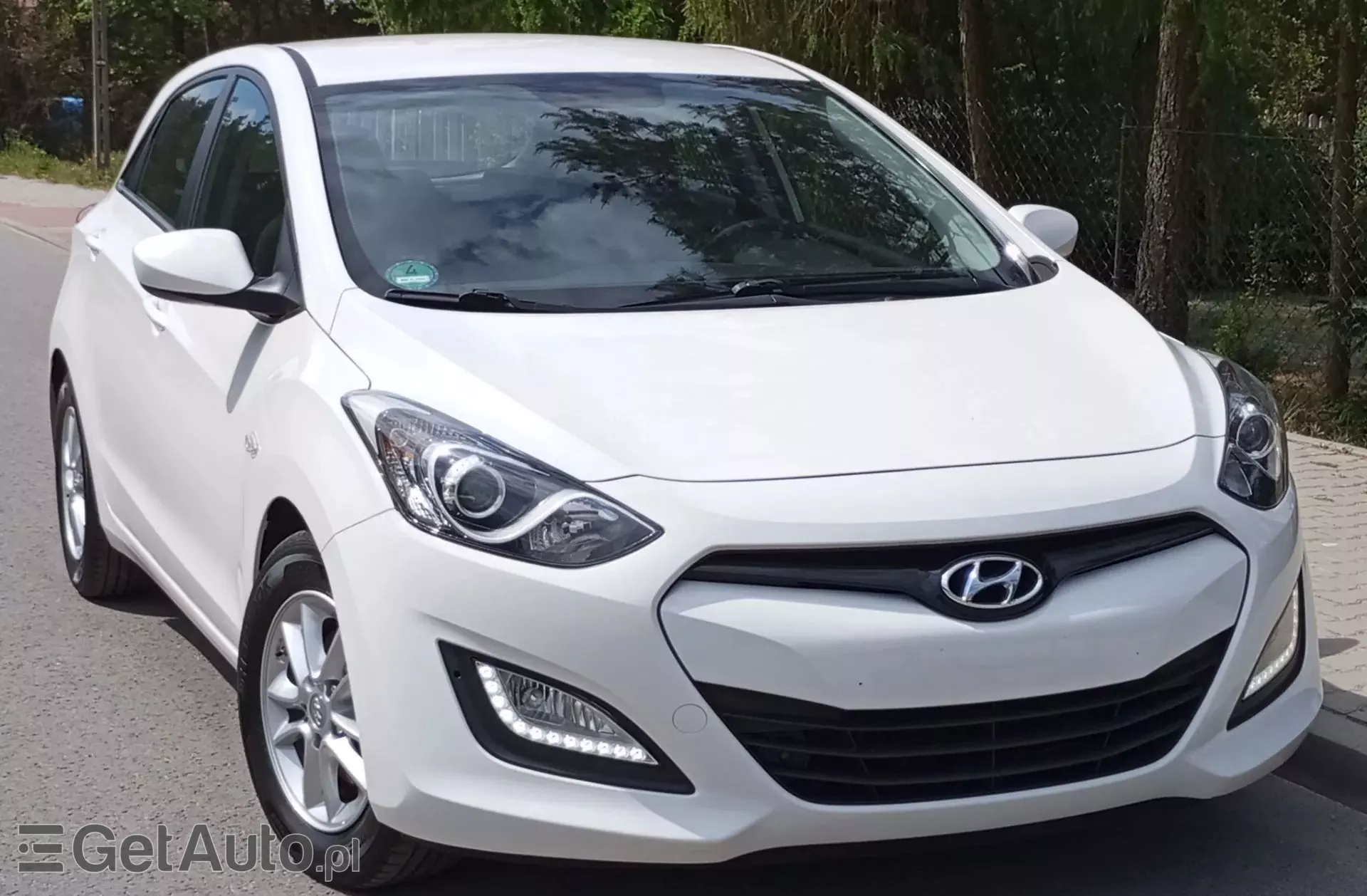 HYUNDAI I30 1.4 (100 KM)