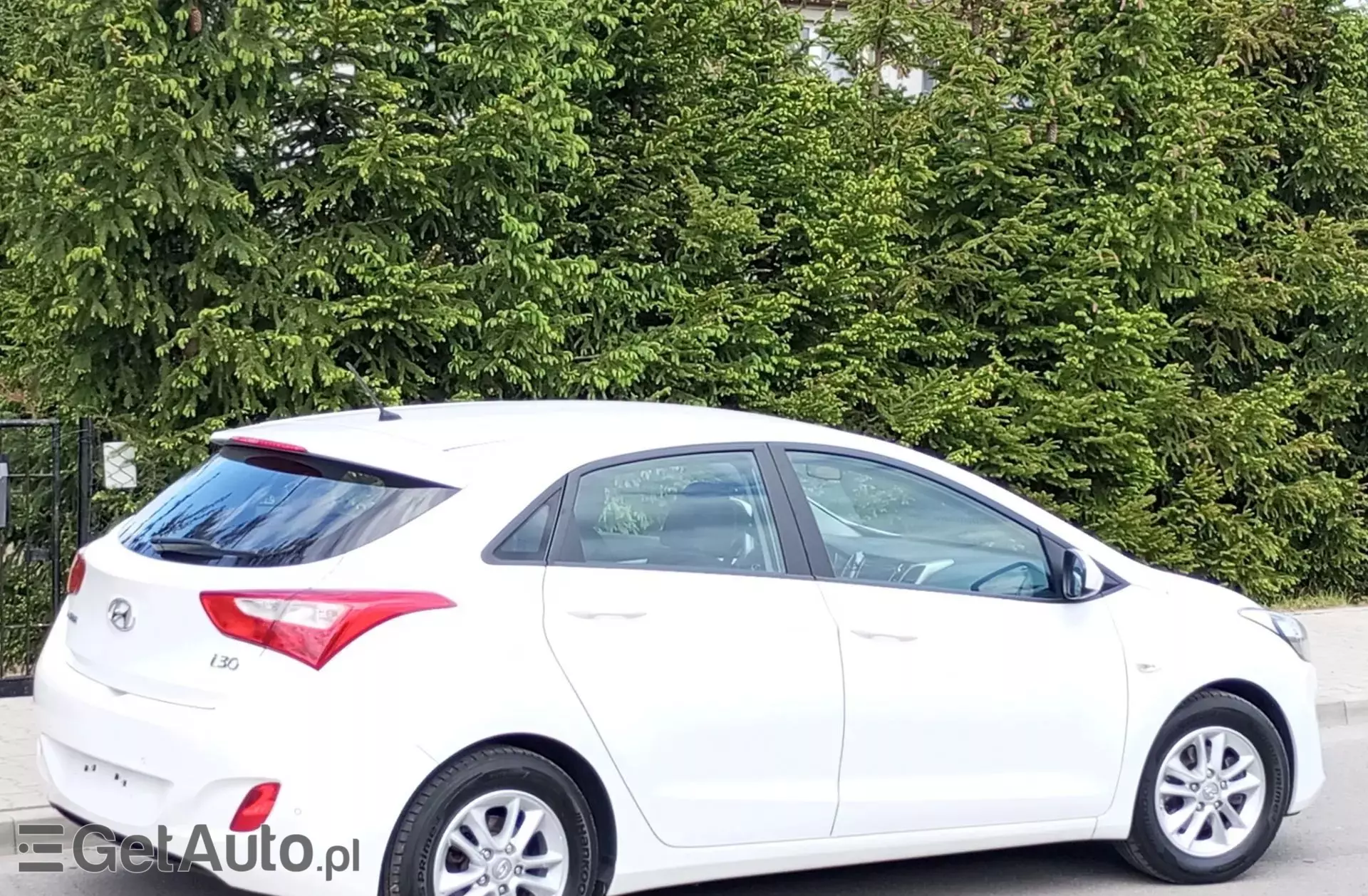 HYUNDAI I30 1.4 (100 KM)