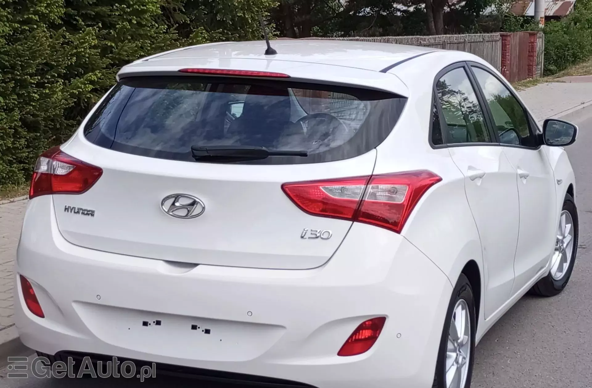 HYUNDAI I30 1.4 (100 KM)