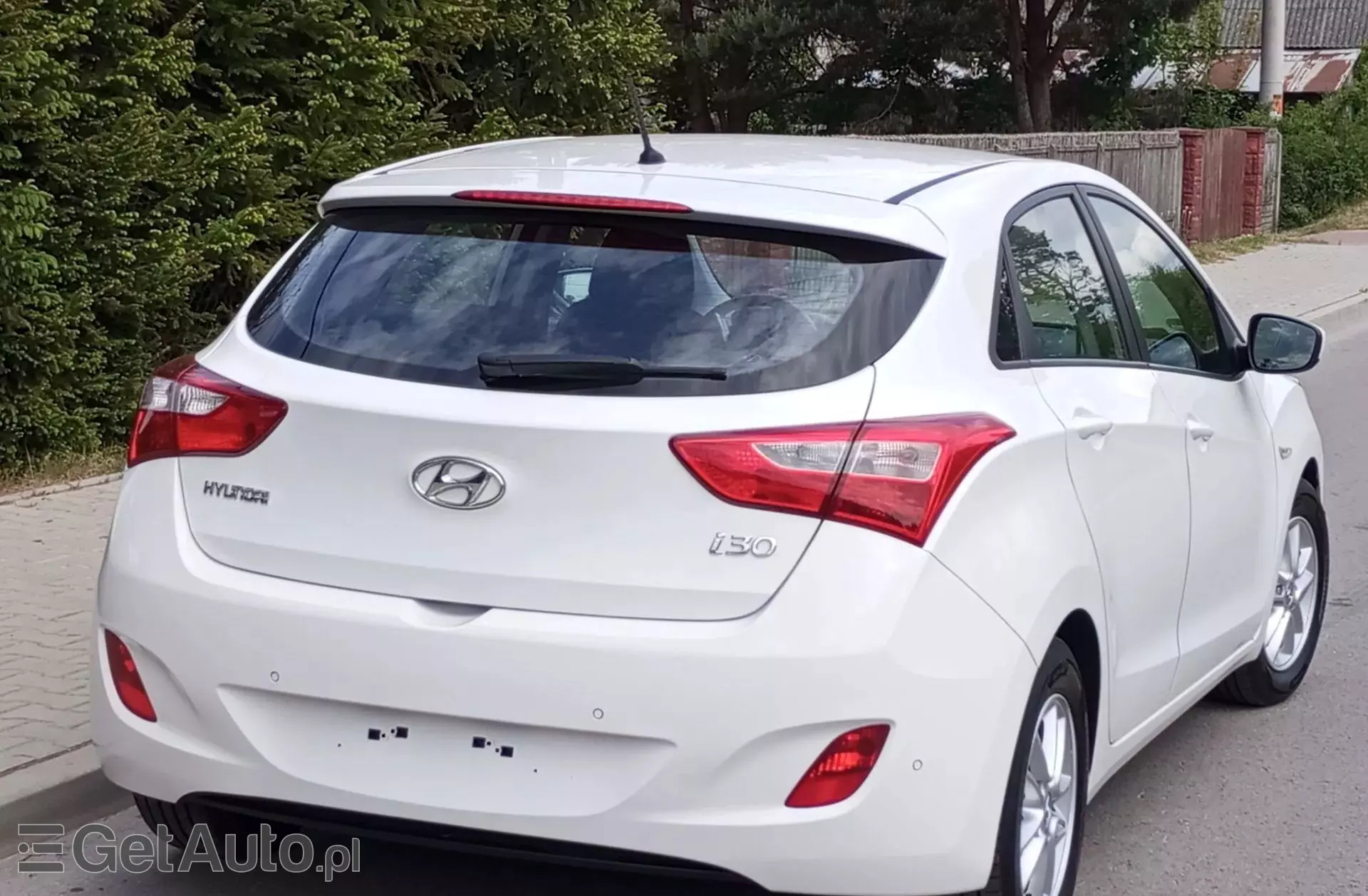 HYUNDAI I30 1.4 (100 KM)