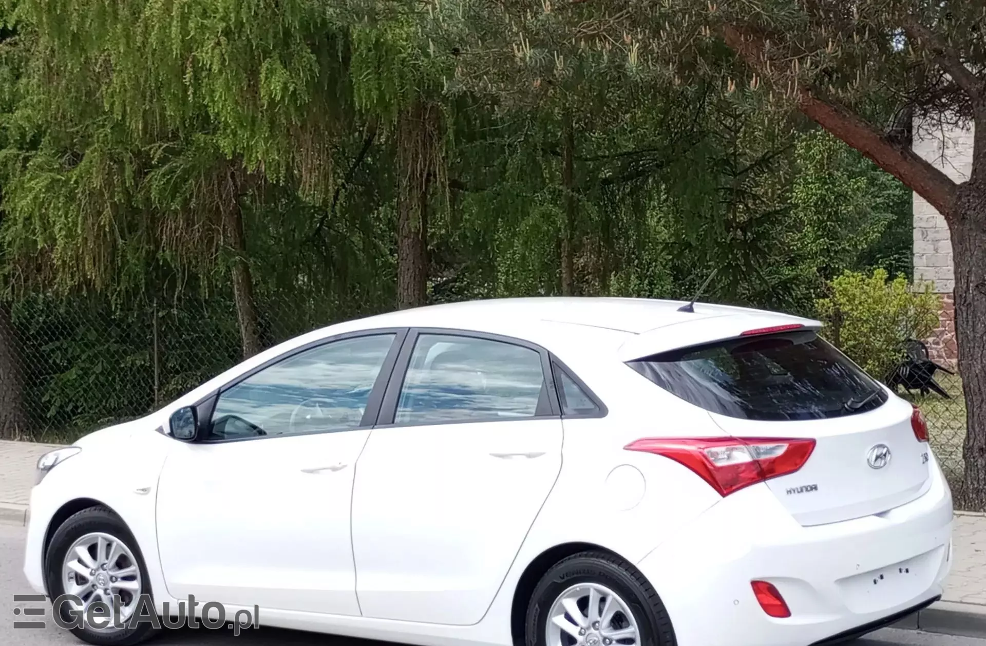 HYUNDAI I30 1.4 (100 KM)