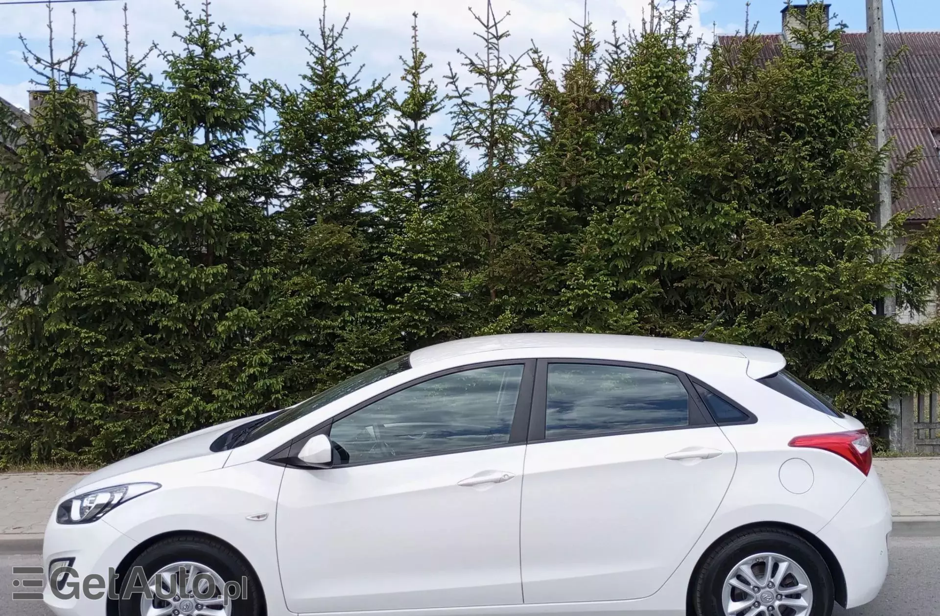 HYUNDAI I30 1.4 (100 KM)