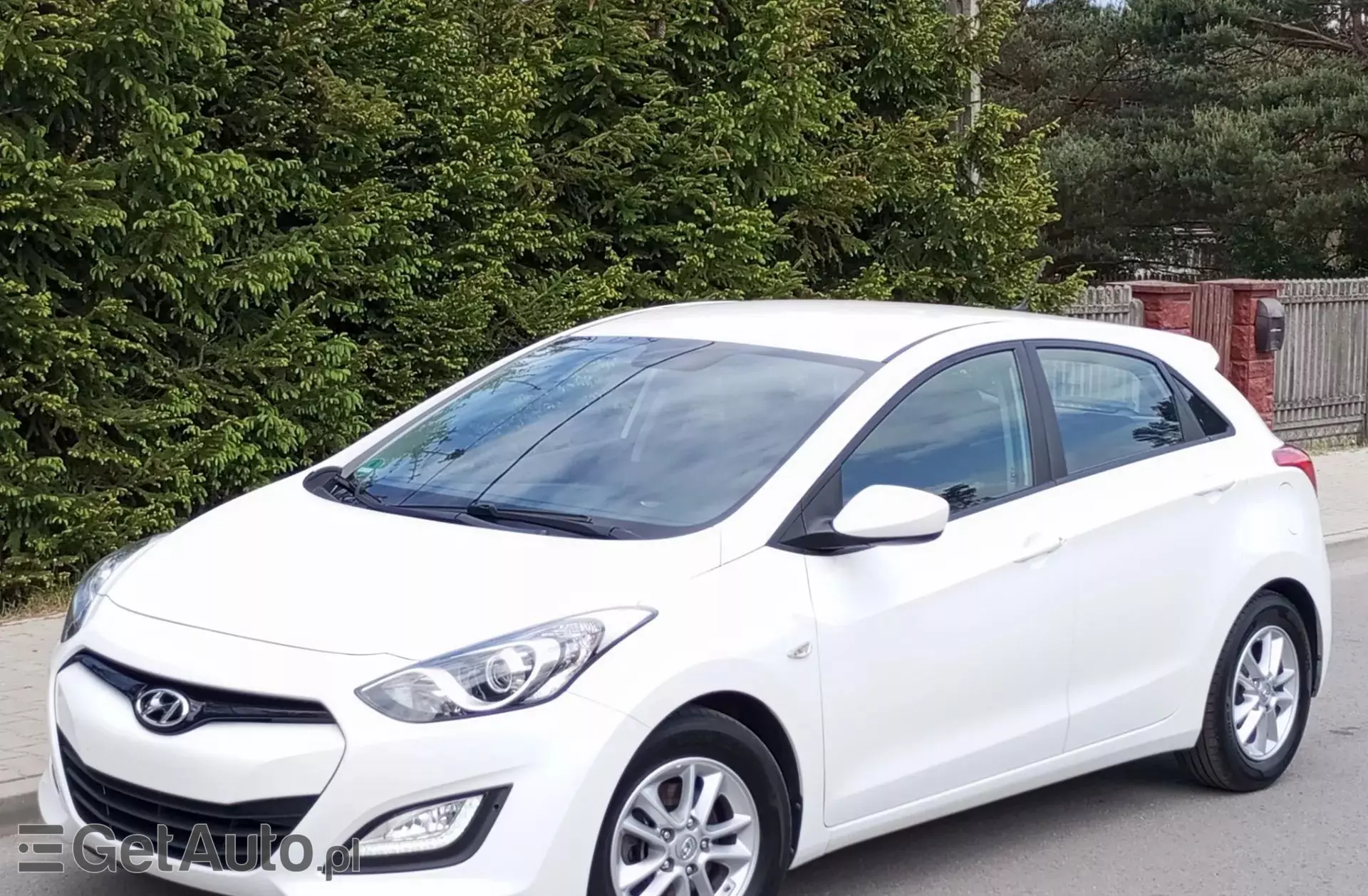 HYUNDAI I30 1.4 (100 KM)