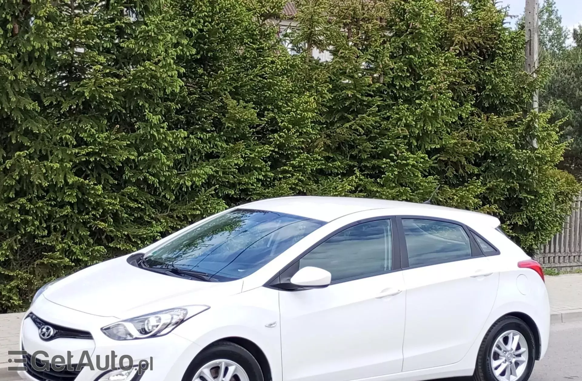 HYUNDAI I30 1.4 (100 KM)