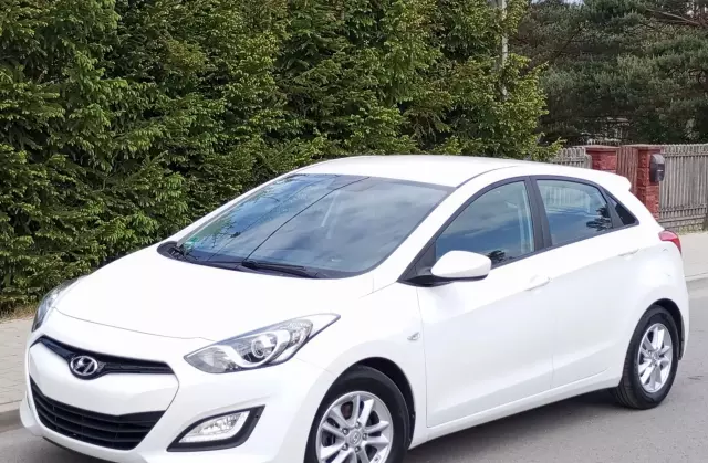 HYUNDAI I30 1.4 (100 KM)