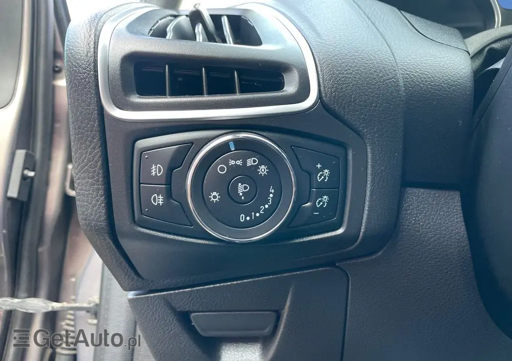 FORD Focus 1.6 EcoBoost Titanium